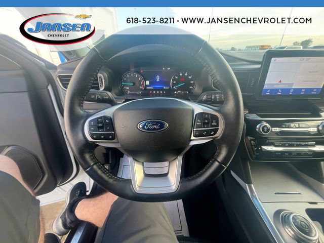 Used 2022 Ford Explorer Limited w/ Equipment Group 301A AWD/4WD image 12