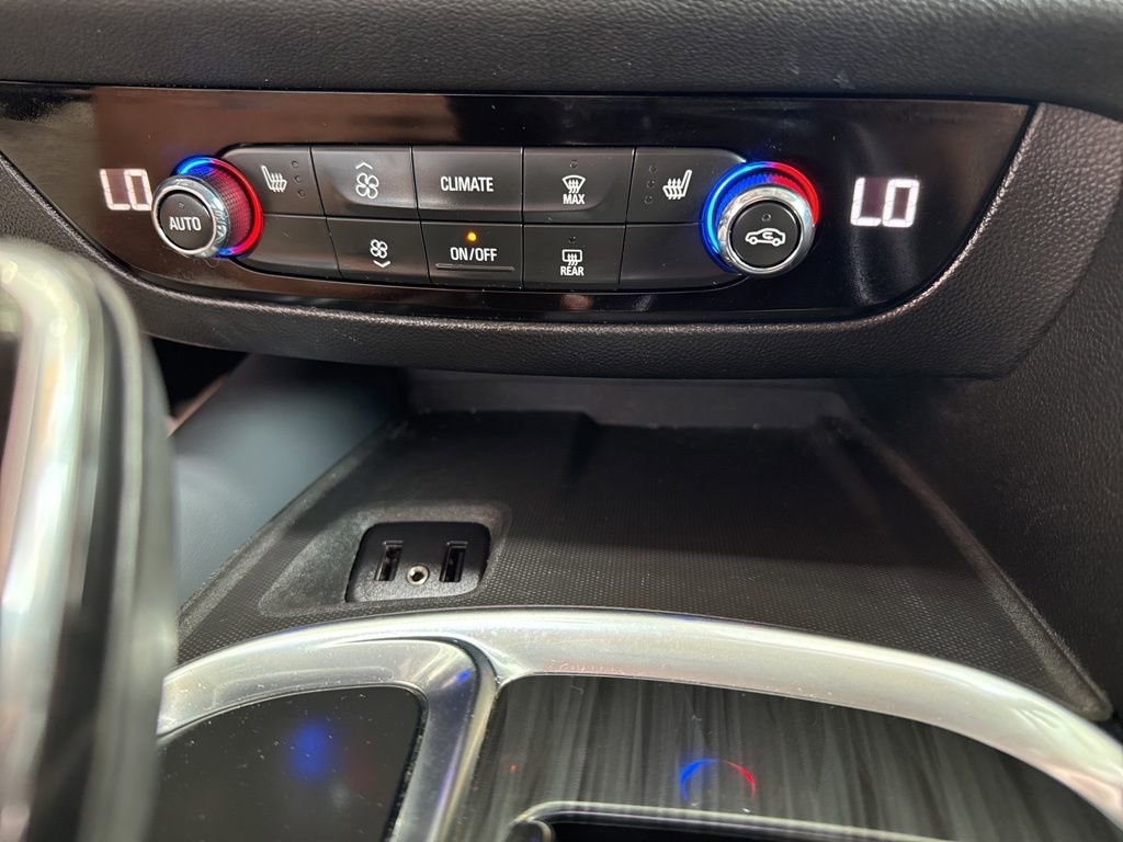 Used 2018 Buick Enclave Essence FWD image 32
