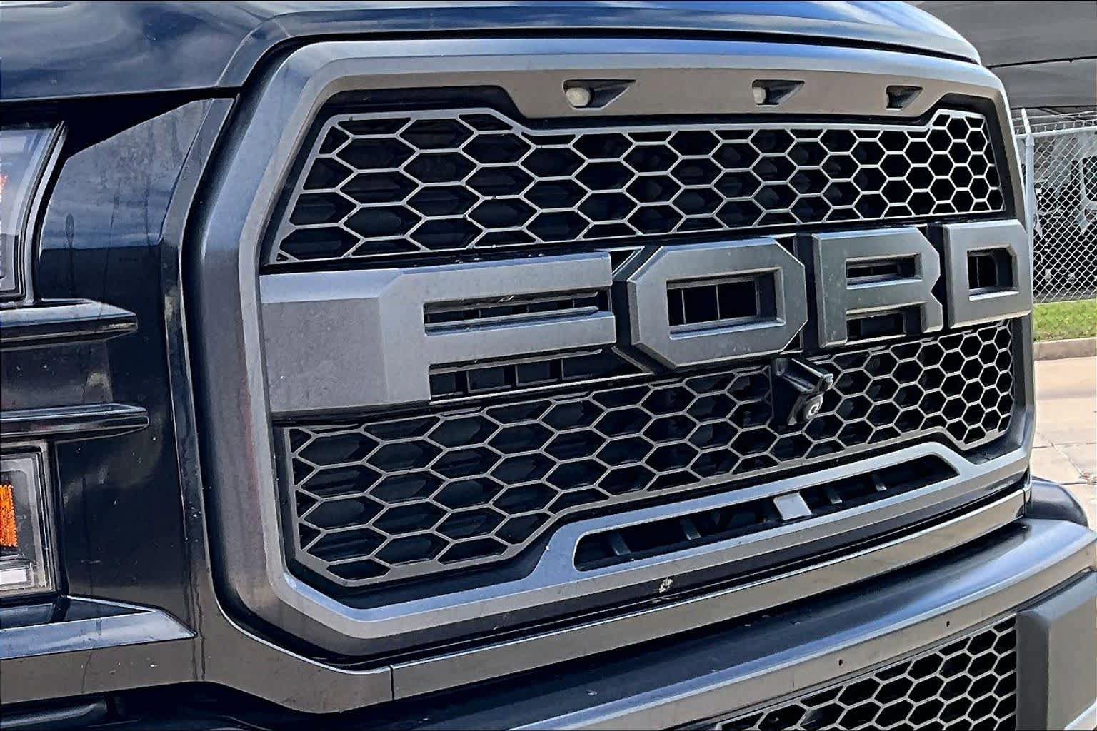Used 2020 Ford F150 Raptor w/ Equipment Group 802A Luxury AWD/4WD image 29