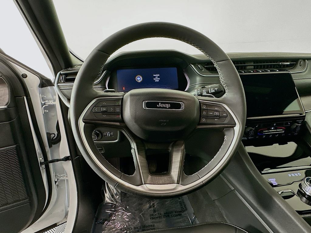Certified 2025 Jeep Grand Cherokee Limited AWD/4WD image 18