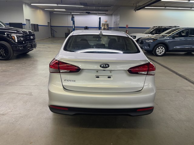 Used 2018 Kia Forte LX w/ LX Rear Camera Package image 7
