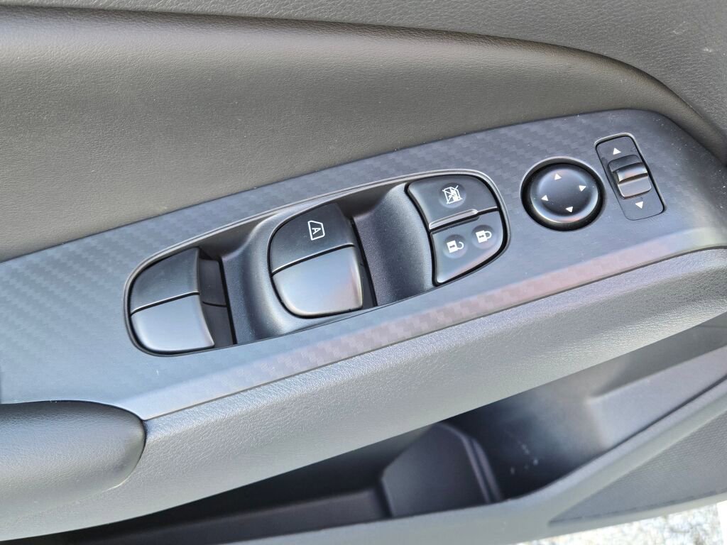 Used 2025 Nissan Altima 2.5 S FWD image 18