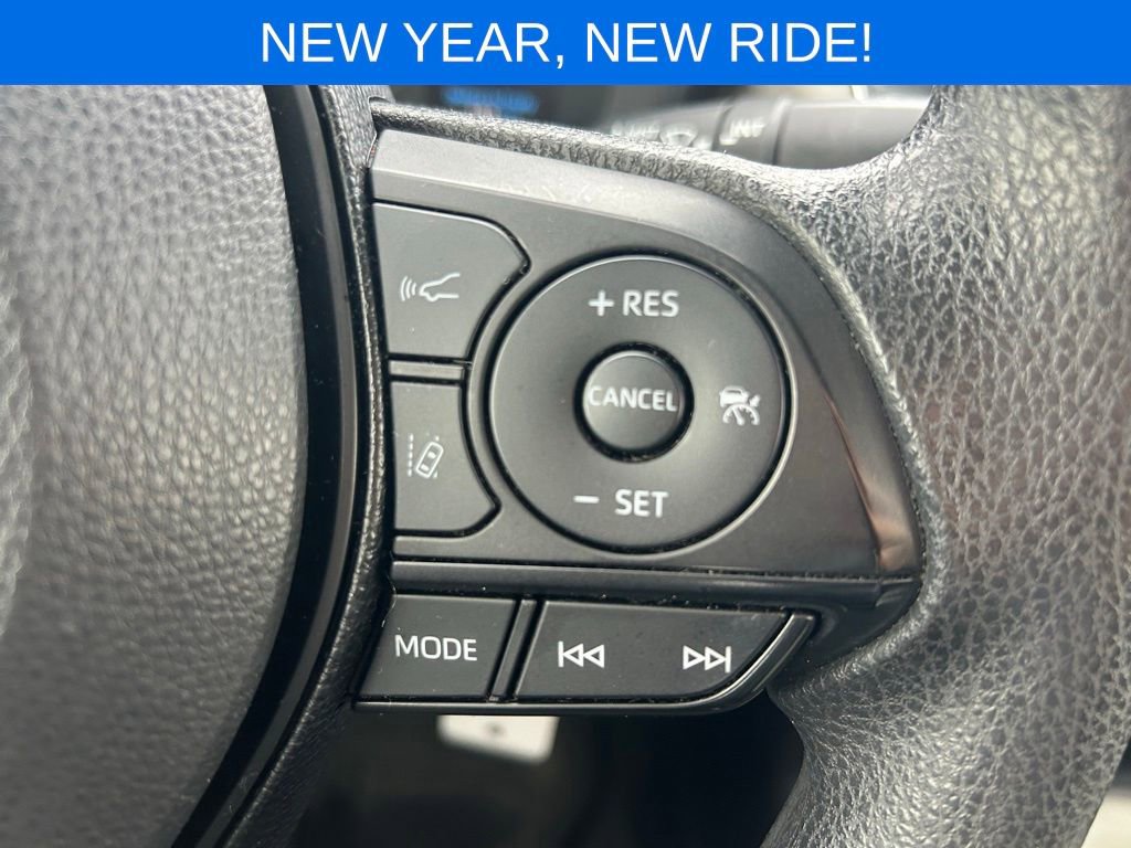 Used 2020 Toyota Corolla LE image 29