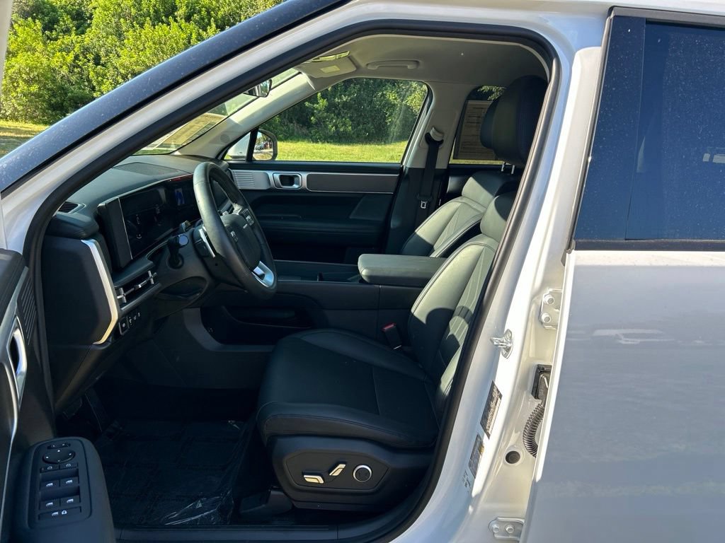 Used 2026 Hyundai Santa Fe SEL FWD image 15