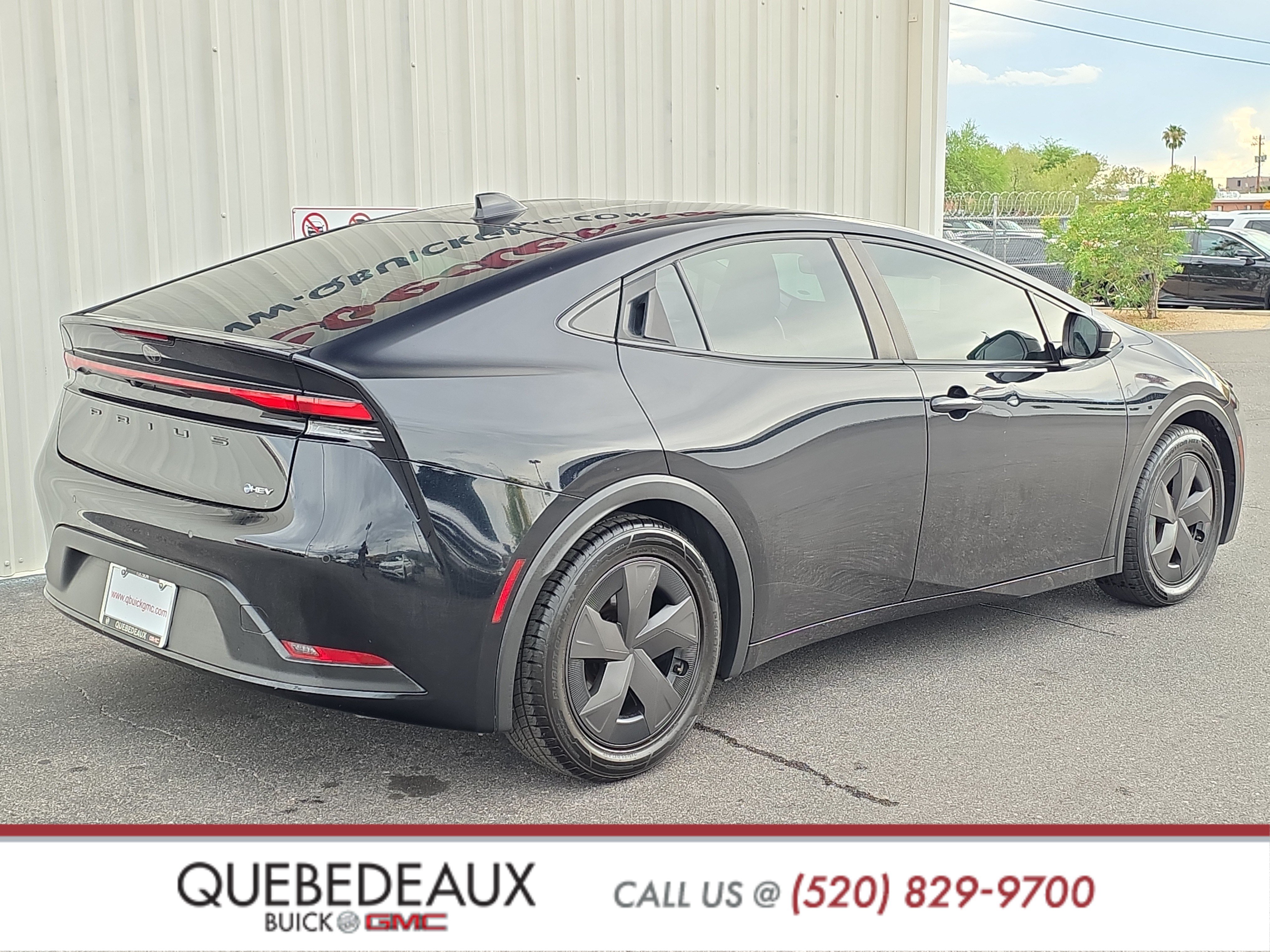 Used 2023 Toyota Prius LE FWD image 7