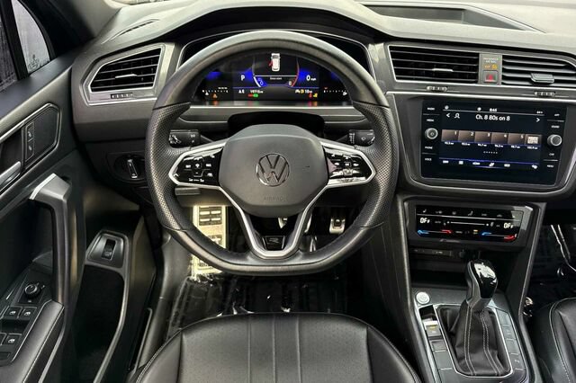 Used 2024 Volkswagen Tiguan SE R-Line FWD image 14