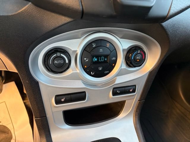 Used 2016 Ford Fiesta SE w/ Cold Weather Package FWD image 23