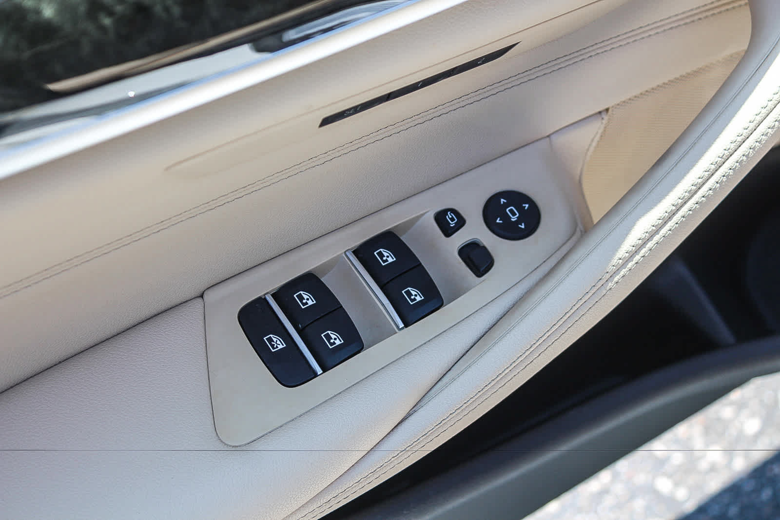 Certified 2023 BMW 530i w/ M Sport Package RWD image 19