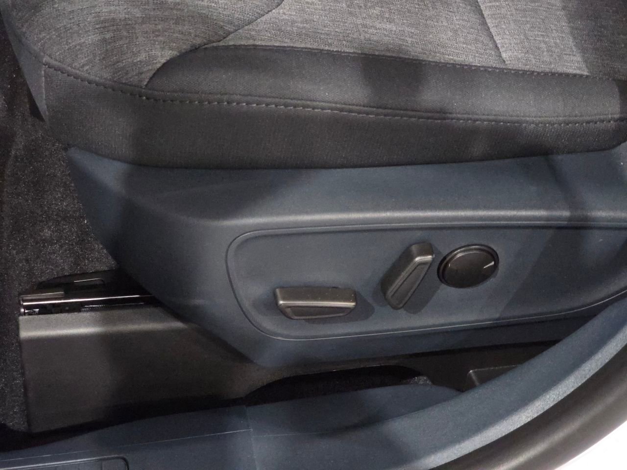 New 2025 Ford Maverick XLT w/ XLT Luxury Package image 18