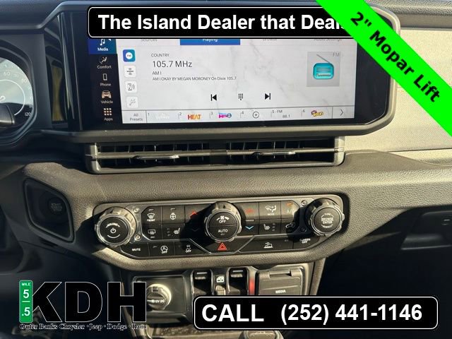 New 2025 Jeep Gladiator Sport image 18