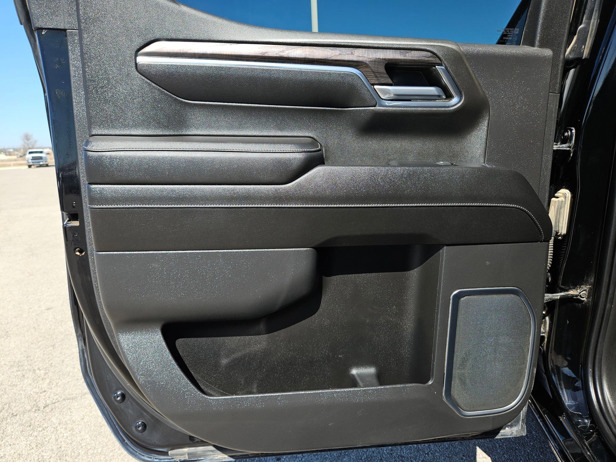 Certified 2023 Chevrolet Silverado 1500 LTZ w/ LTZ Premium Package RWD image 15