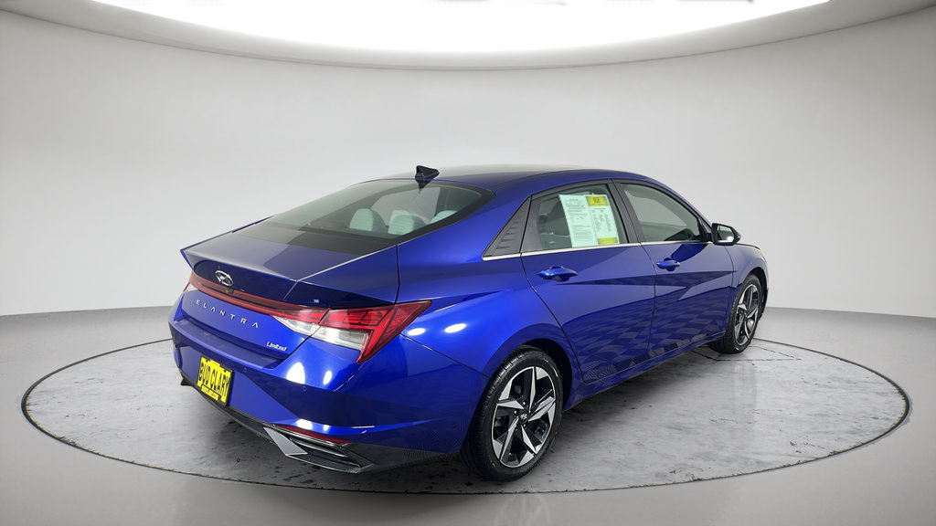 Used 2023 Hyundai Elantra Limited FWD image 17