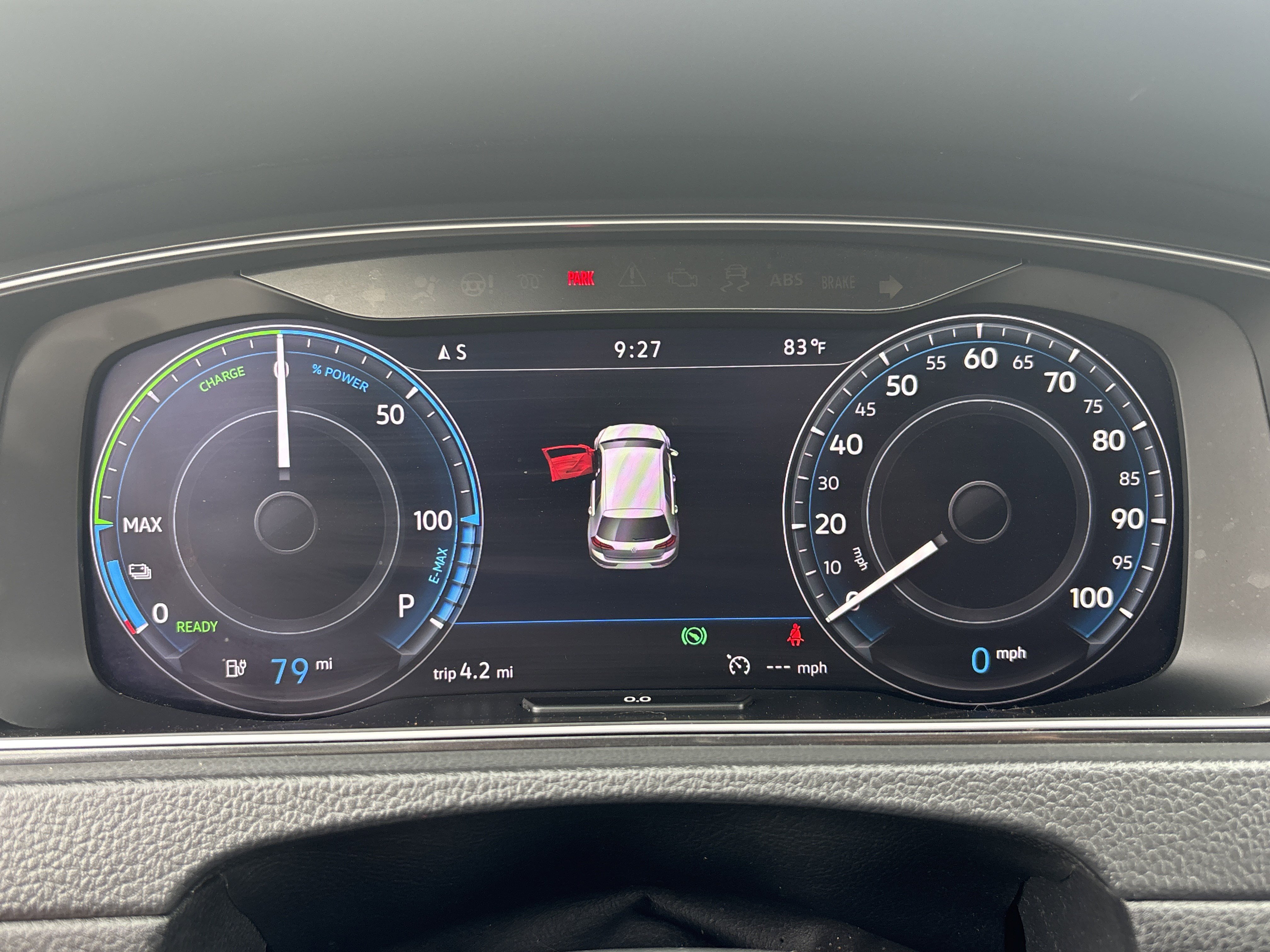 Used 2018 Volkswagen e-Golf SEL Premium image 27