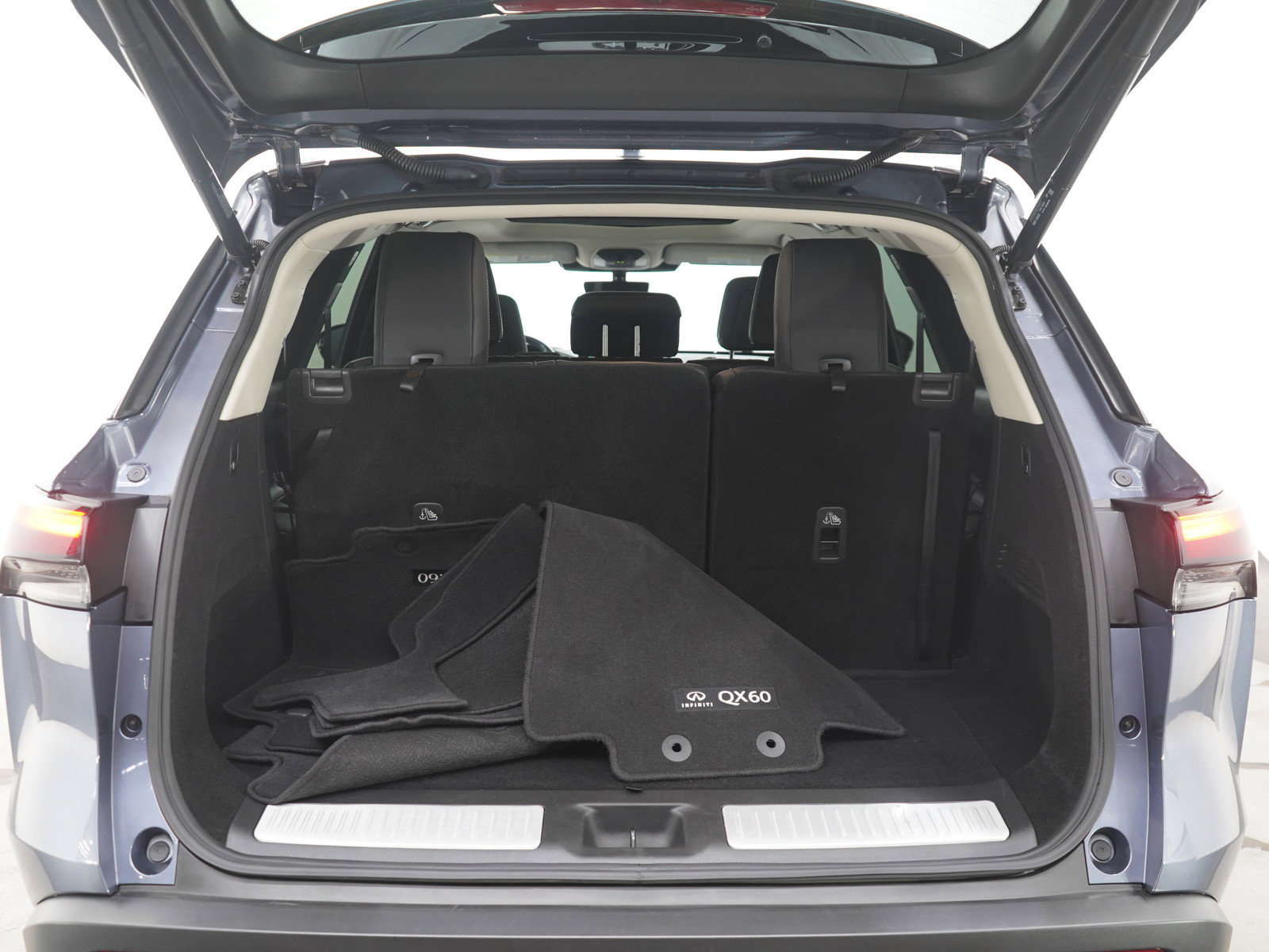 Used 2023 INFINITI QX60 Luxe AWD/4WD image 19