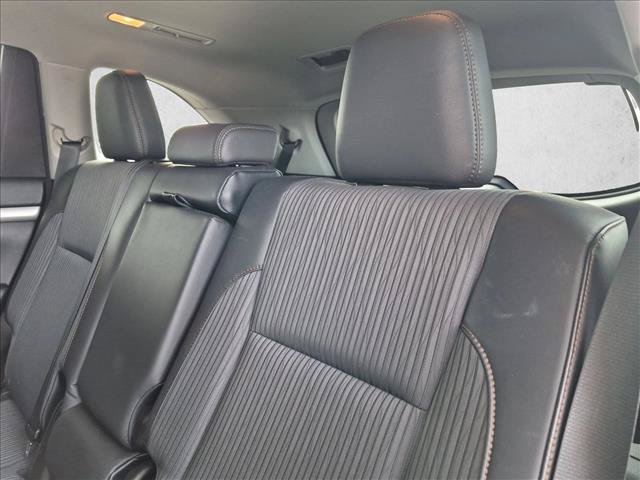 Used 2014 Toyota Highlander Plus FWD image 11