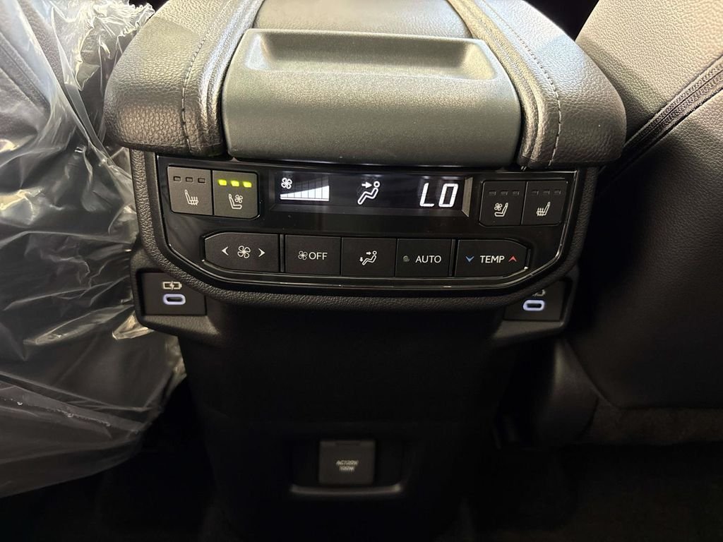 New 2026 Toyota Grand Highlander AWD image 6
