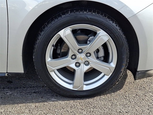 Used 2017 Chevrolet Volt LT w/ Comfort Package image 8