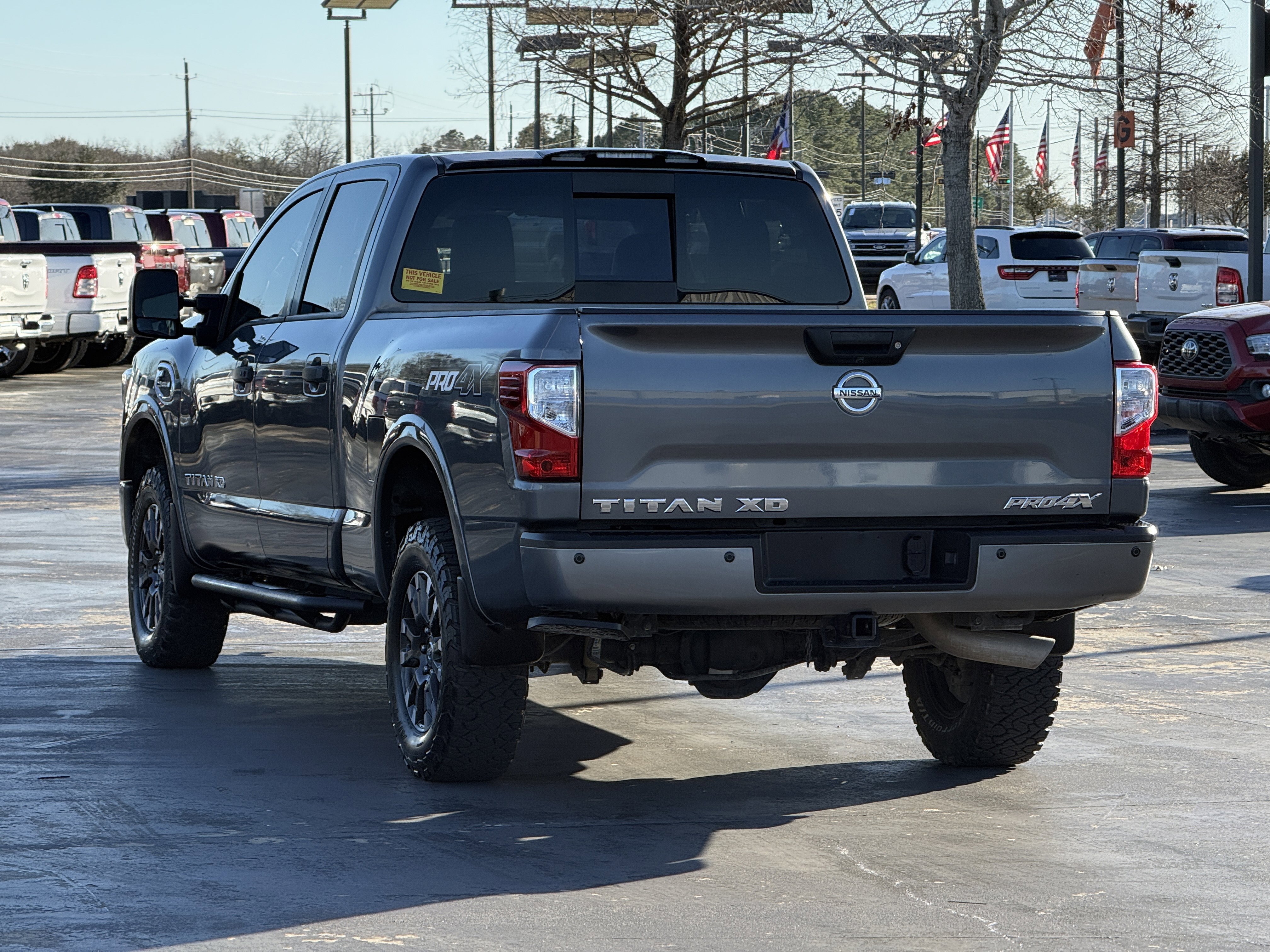 Used 2019 Nissan Titan PRO-4X w/ Pro-4x Convenience Package image 11