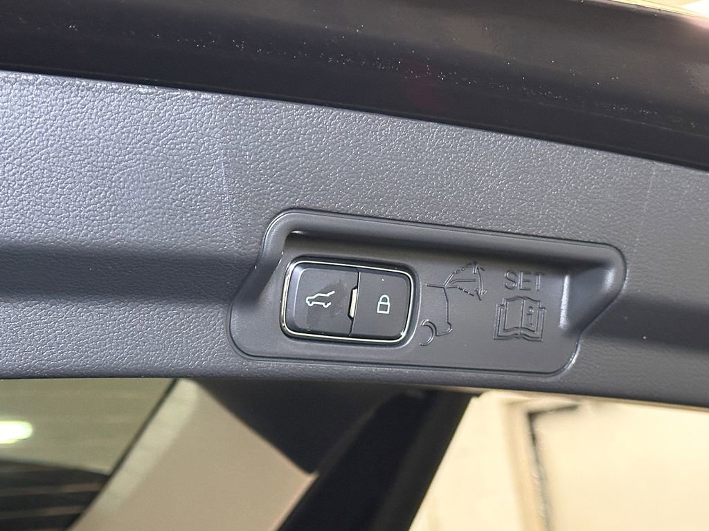 New 2026 Ford Explorer Active w/ Active Comfort Package image 15