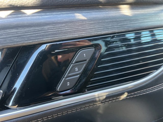 Used 2024 Jeep Wagoneer L Series II w/ Flexible Seating Group image 12