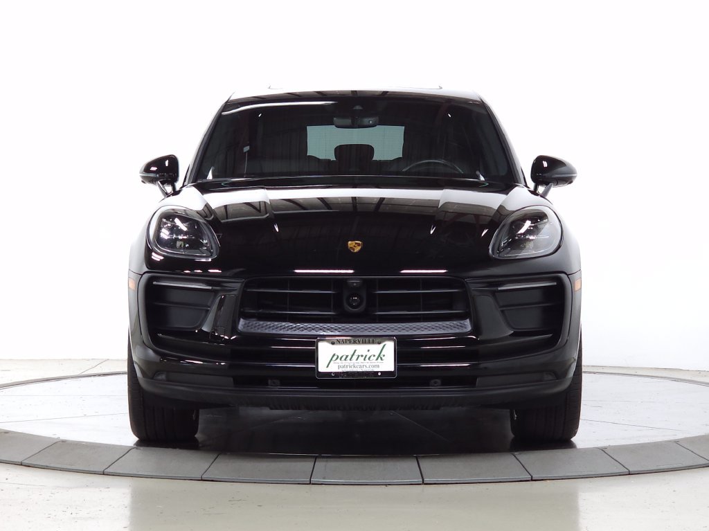 Used 2024 Porsche Macan Turbo AWD/4WD image 12
