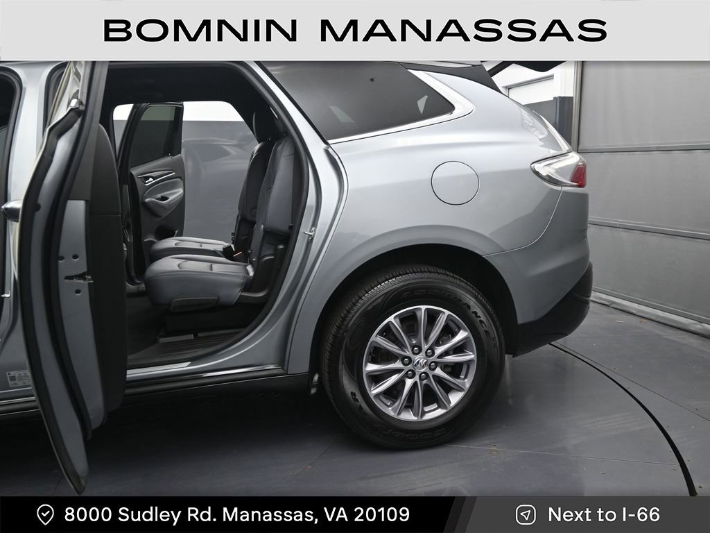 Used 2023 Buick Enclave Essence image 12