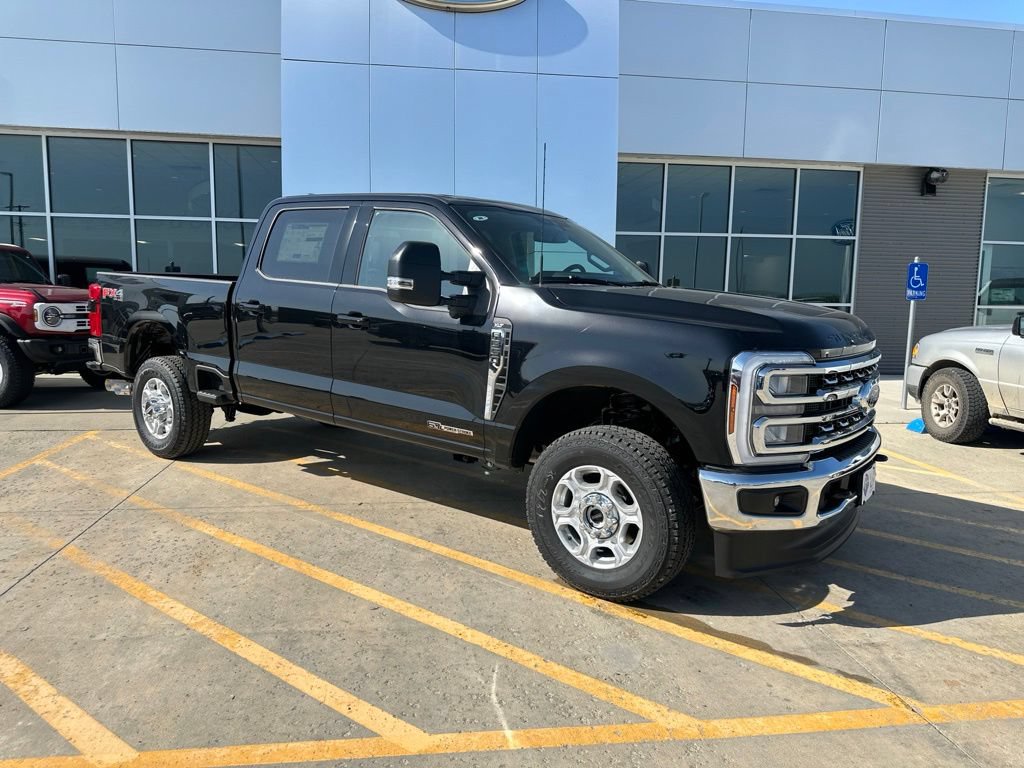 New 2026 Ford F350 XLT w/ XLT Premium Package AWD/4WD image 11