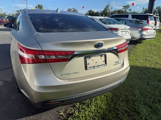Used 2015 Toyota Avalon Limited image 4
