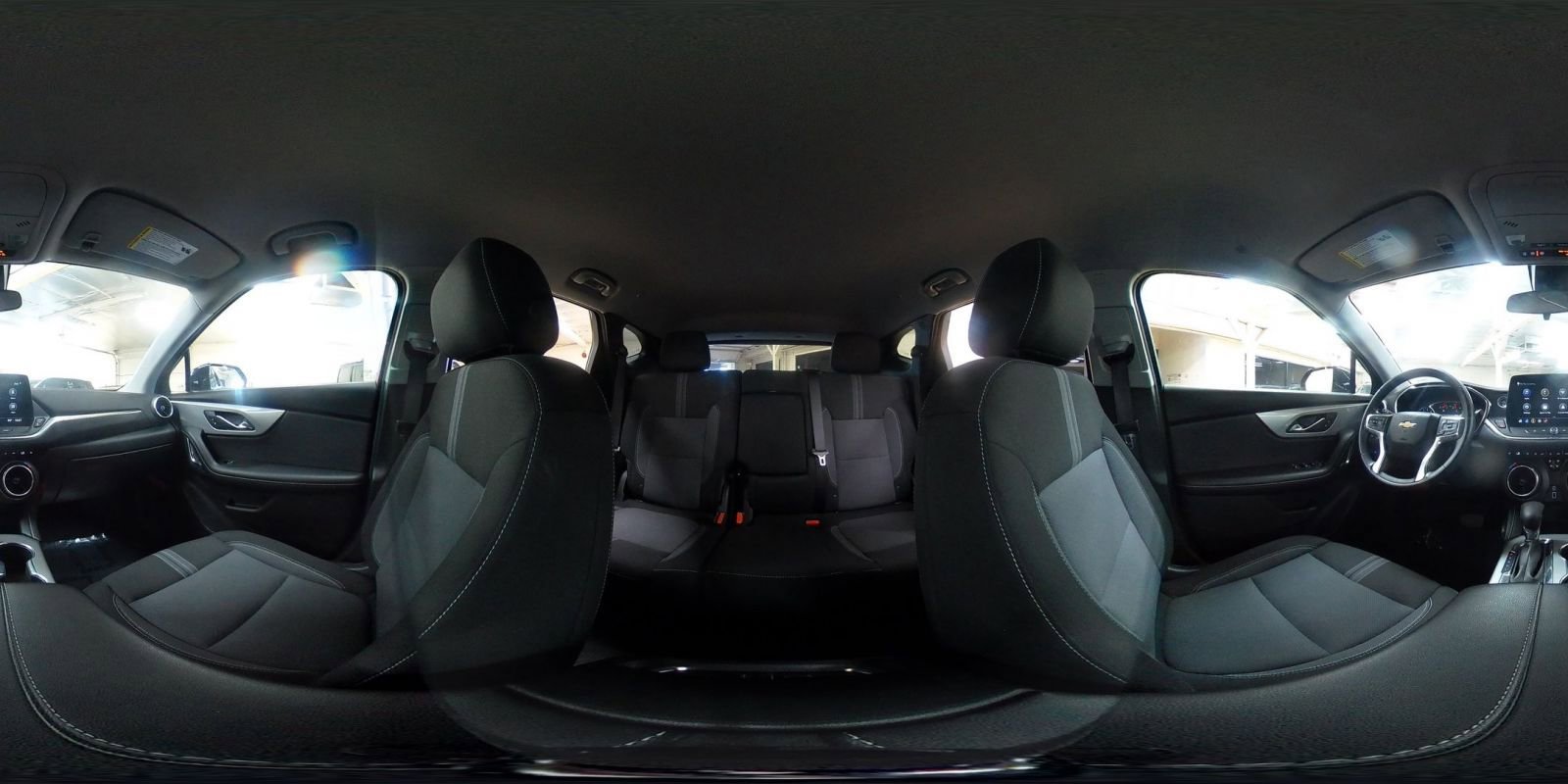 Used 2025 Chevrolet Blazer LT FWD image 43