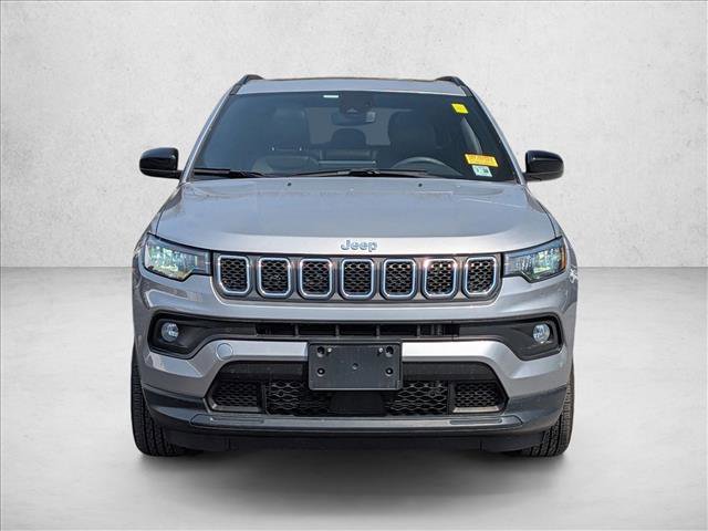 Used 2023 Jeep Compass Latitude w/ Sun and Sound Group image 2