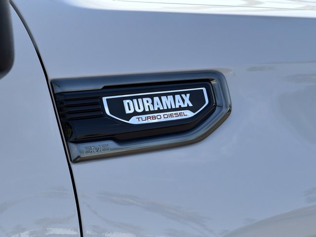 Used 2025 GMC Sierra 1500 AT4 w/ AT4 Premium Package AWD/4WD image 14