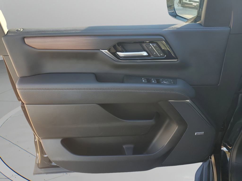 Used 2025 GMC Yukon Denali image 26