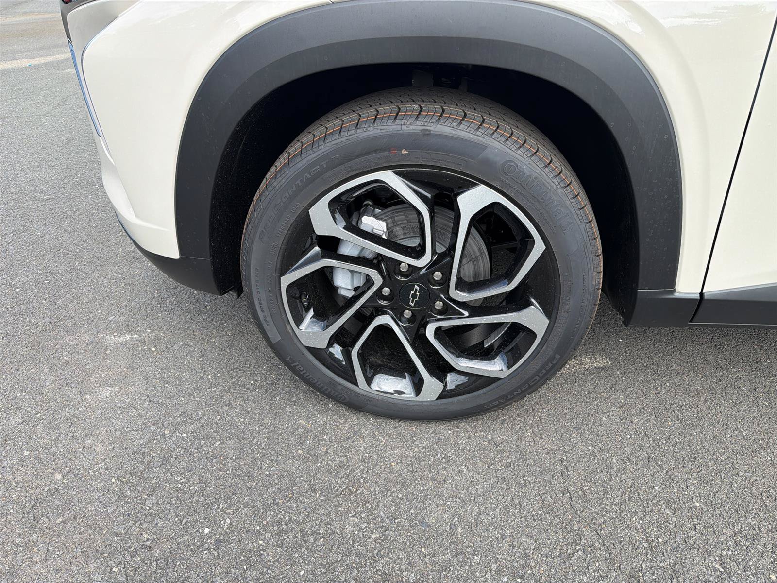 New 2026 Chevrolet Trax RS w/ Driver Confidence Package FWD image 28