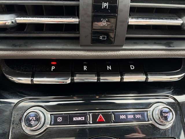 Used 2020 Lincoln Corsair FWD w/ Premium Package image 17