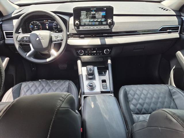 Used 2023 Mitsubishi Outlander SEL FWD image 18