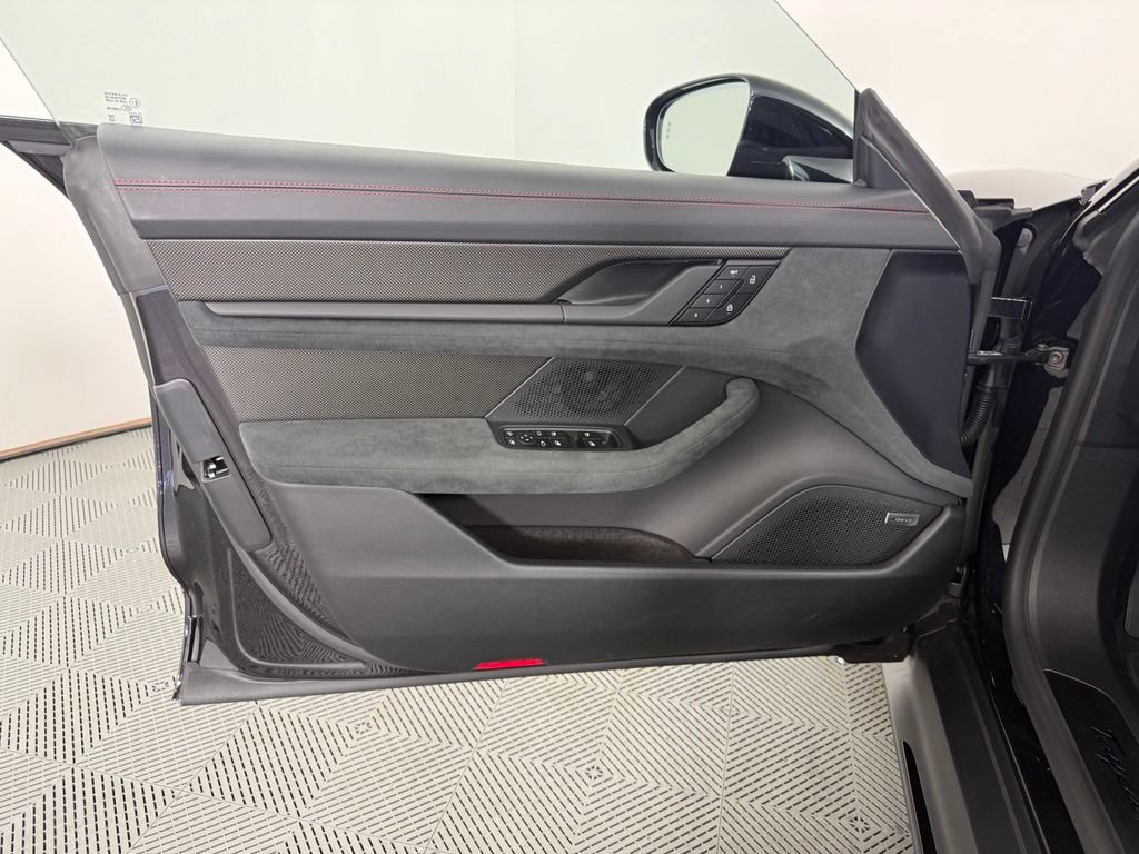New 2026 Porsche Taycan GTS AWD/4WD image 19