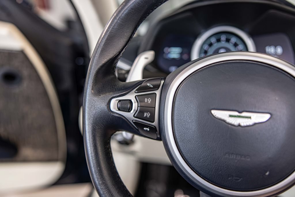 Used 2019 Aston Martin DB11 Volante RWD image 24