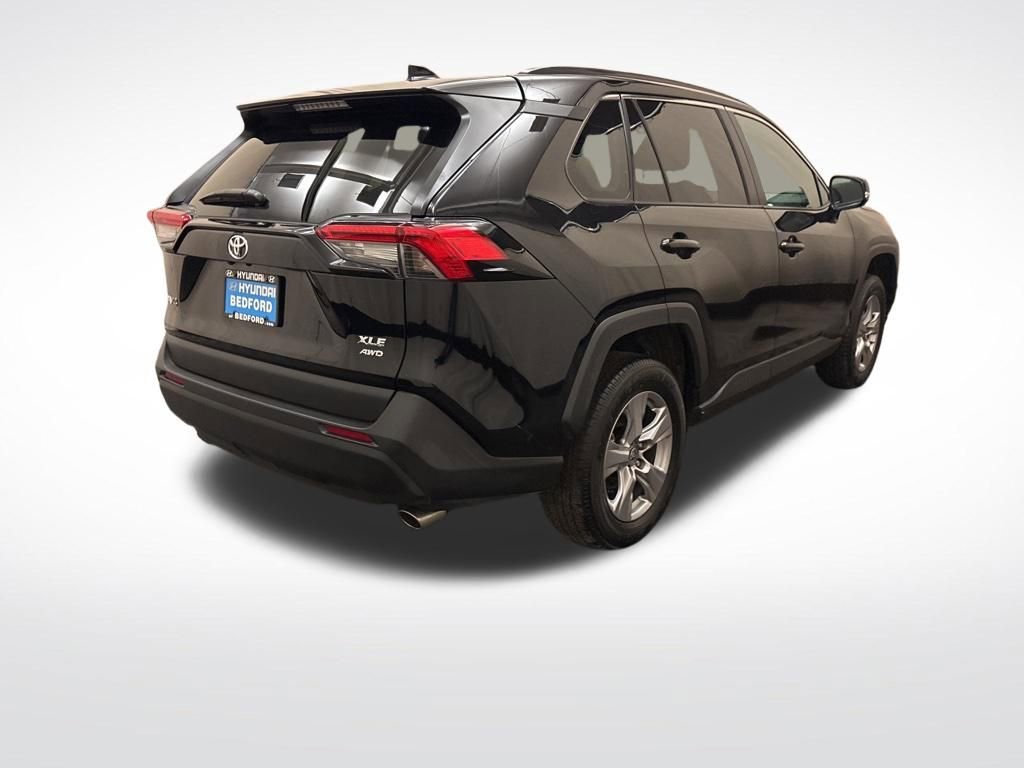 Used 2025 Toyota RAV4 XLE image 5