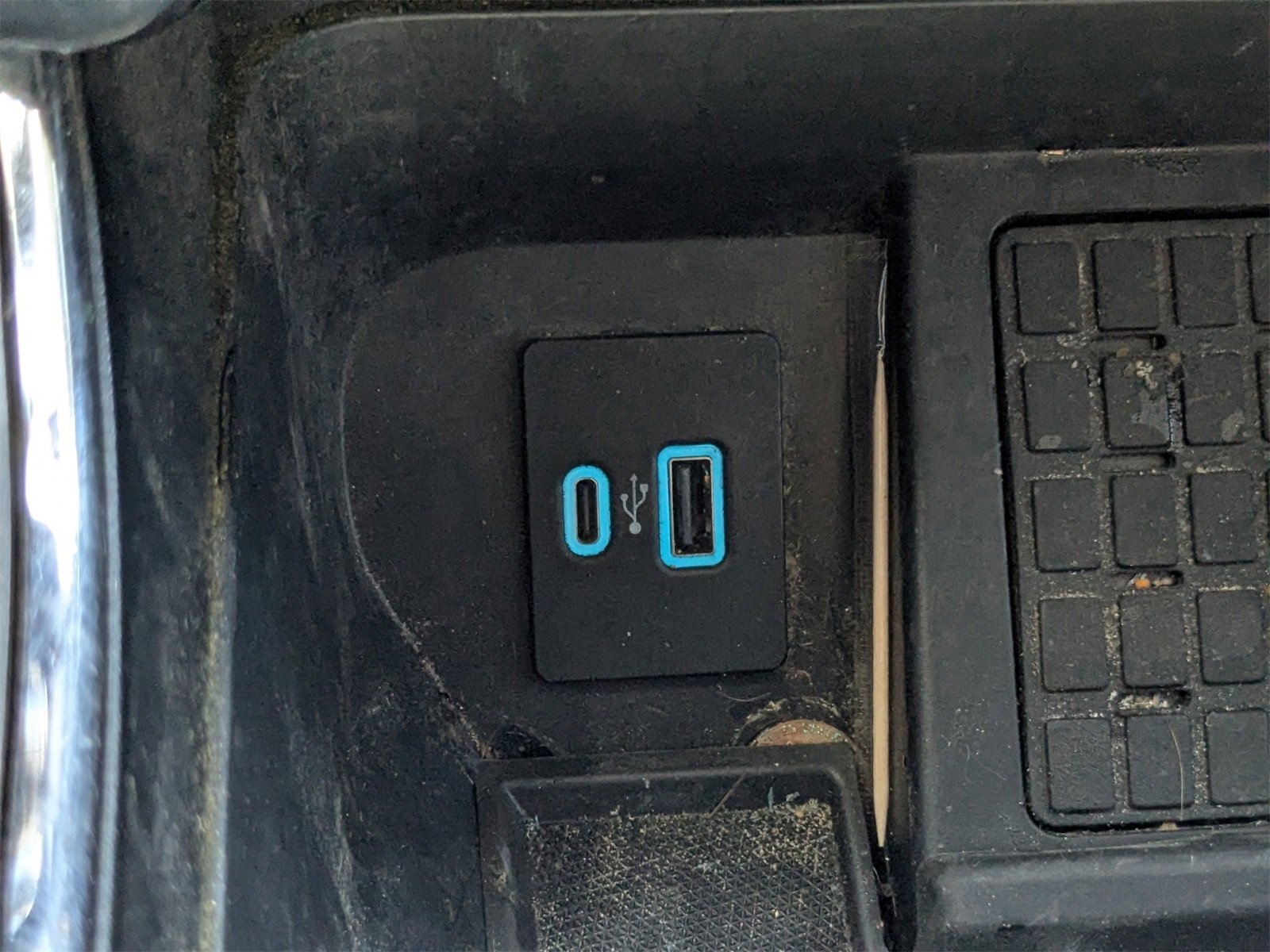 Used 2024 Ford F150 XLT w/ Equipment Group 302A MID image 24