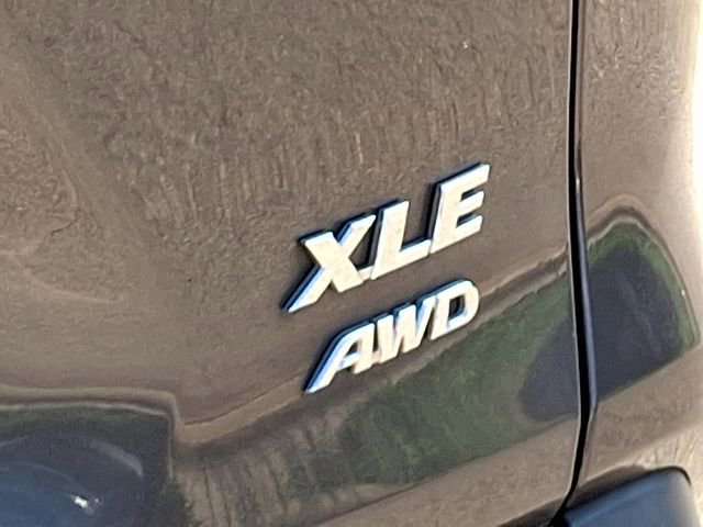 Used 2021 Toyota RAV4 XLE image 37