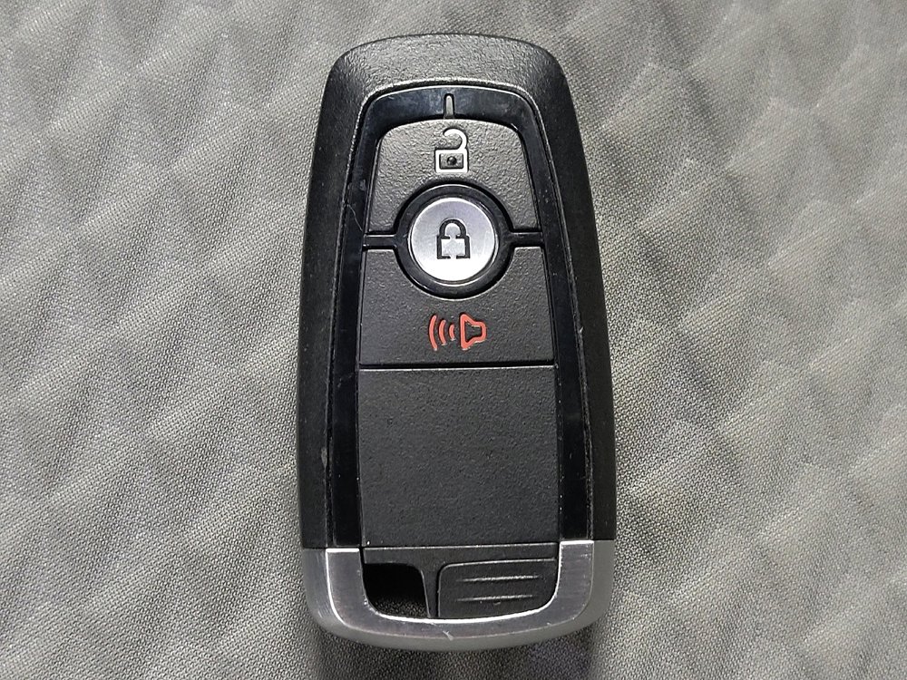 Used 2022 Ford Escape SE image 32