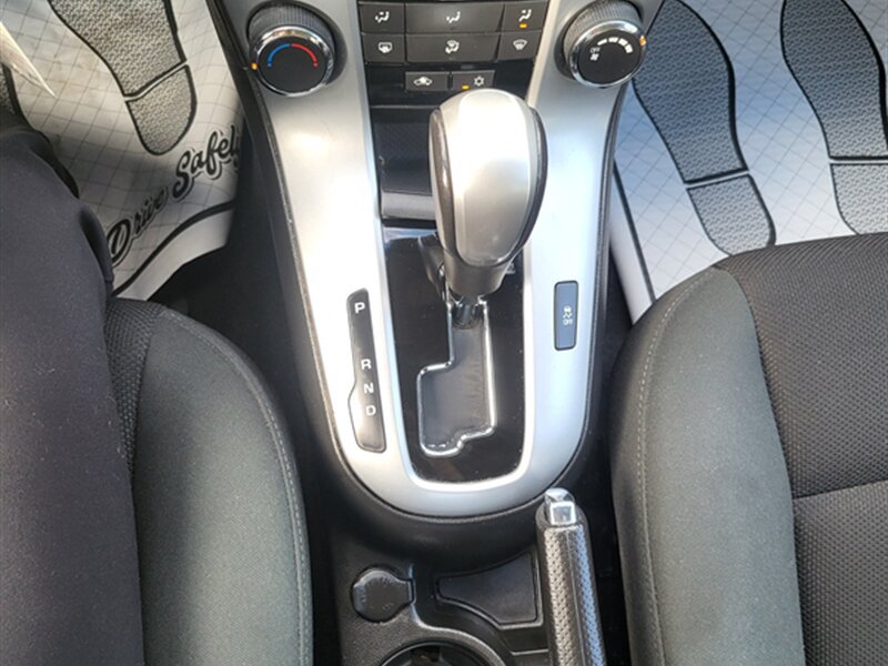 Used 2011 Chevrolet Cruze Eco FWD image 16