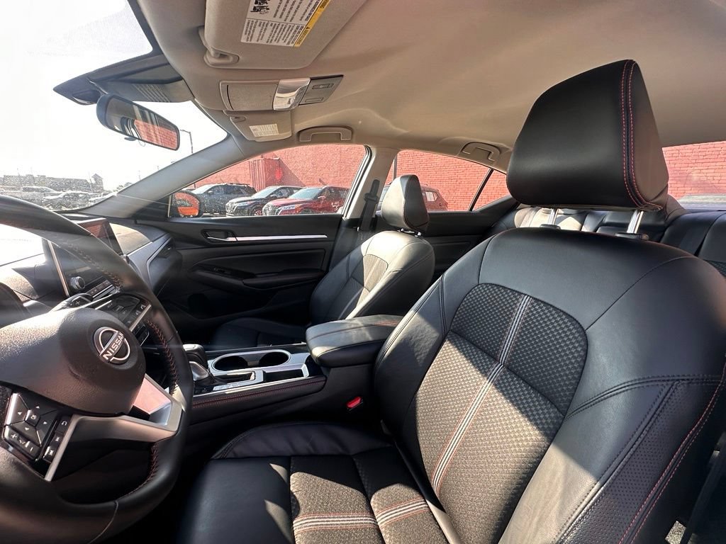 Certified 2025 Nissan Altima 2.5 SR FWD image 13