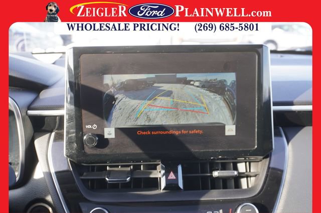 Used 2023 Toyota Corolla Cross XLE w/ Convenience Package image 16