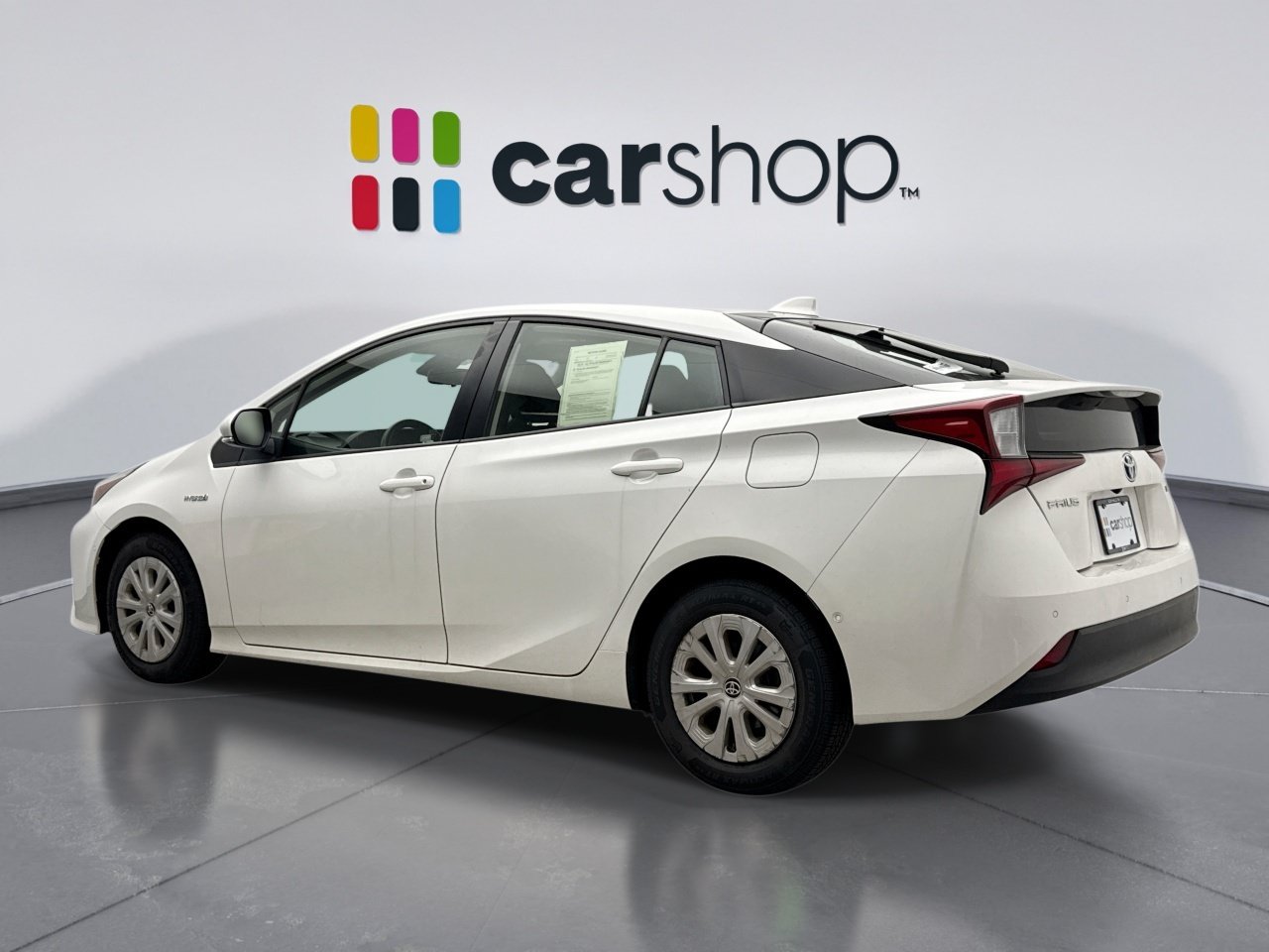 Used 2021 Toyota Prius LE FWD image 3