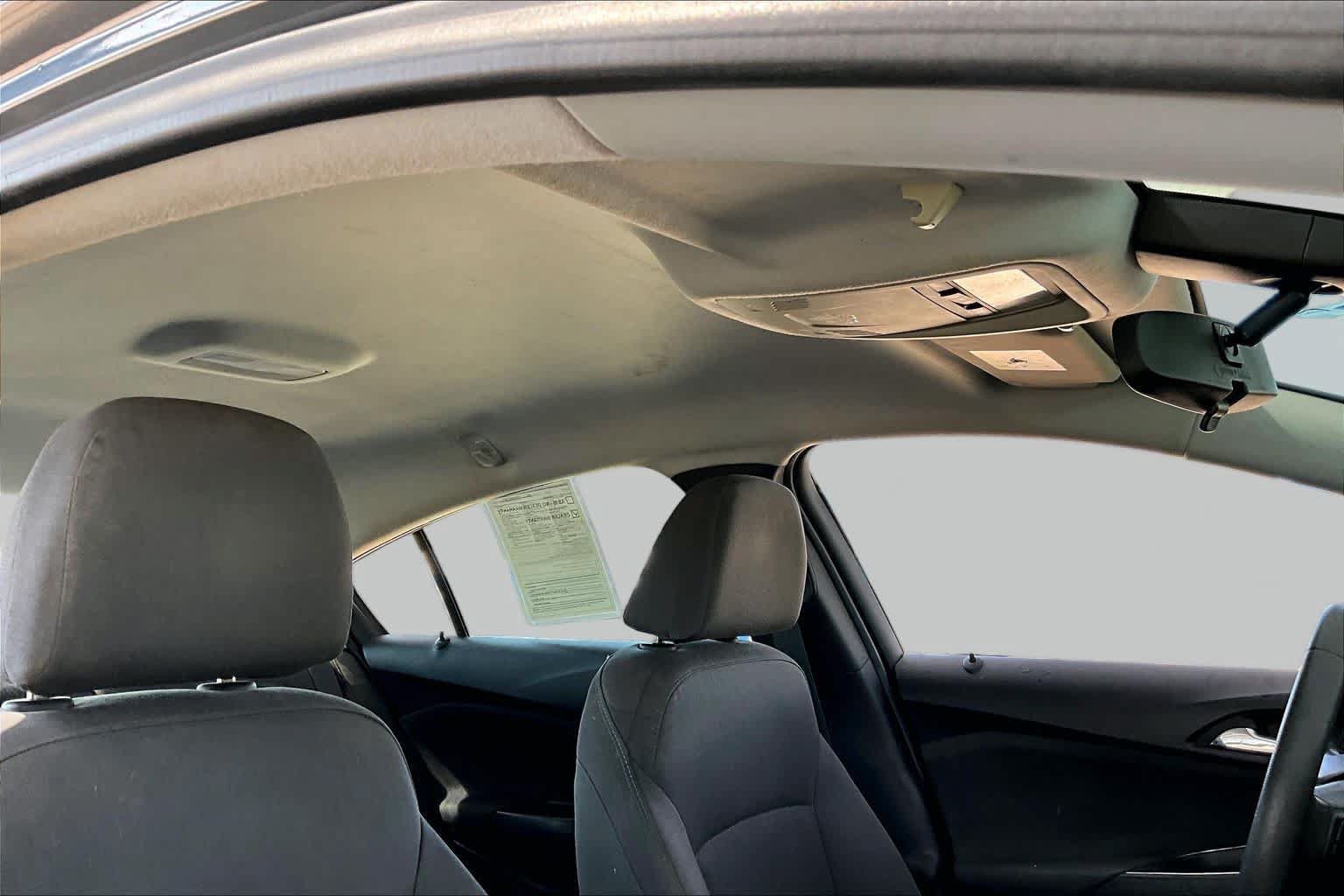 Used 2019 Chevrolet Cruze LT w/ Convenience Package FWD image 14