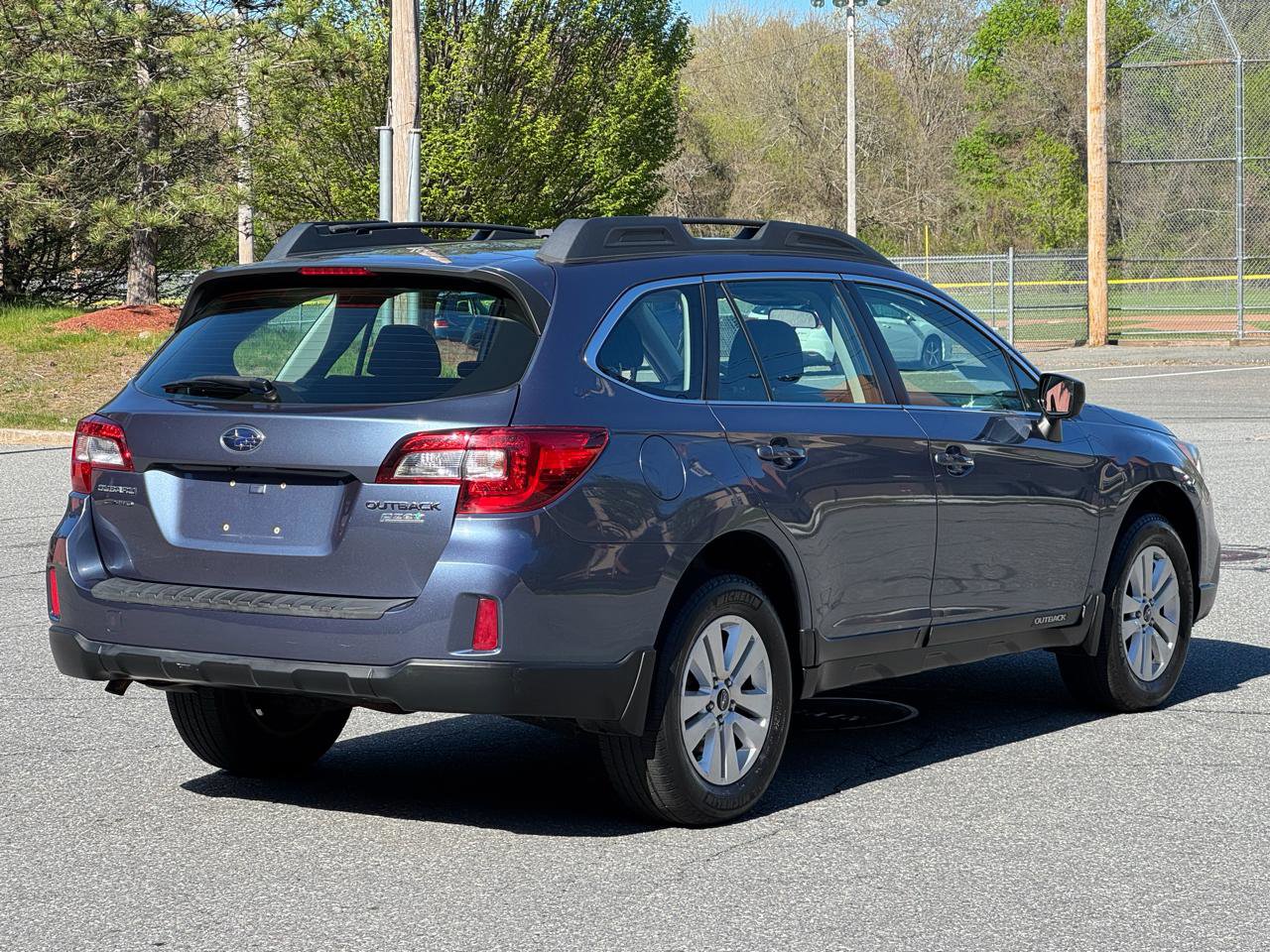 Used 2017 Subaru Outback 2.5i AWD/4WD image 6