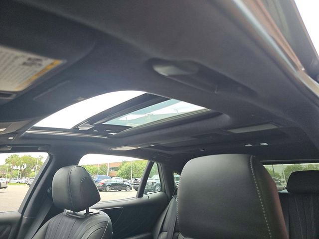 Used 2023 Lexus LS 500 w/ Interior Upgrade Package RWD image 12