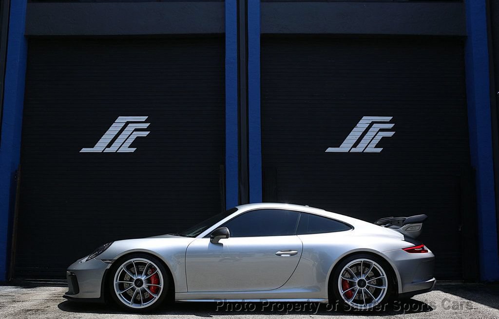 Used 2018 Porsche 911 GT3 w/ Sport Chrono Package RWD image 2