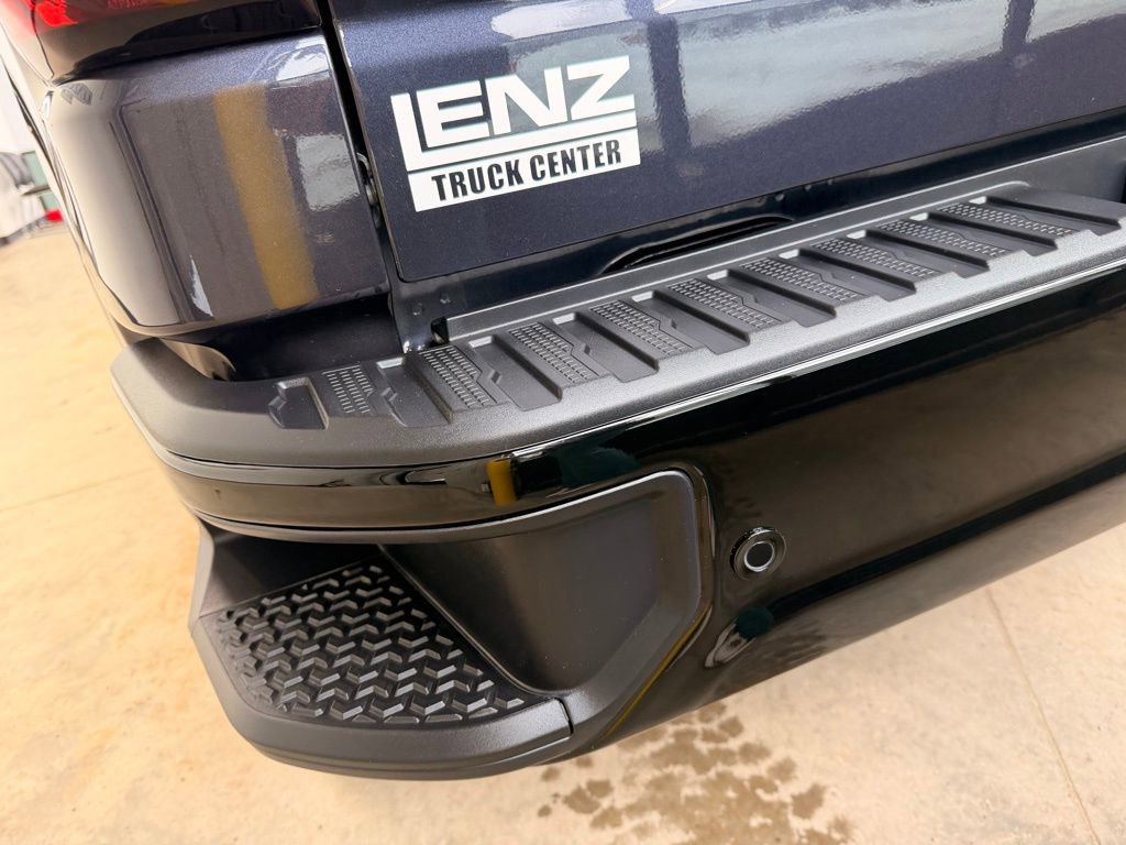 Used 2025 GMC Sierra 1500 AT4X image 14